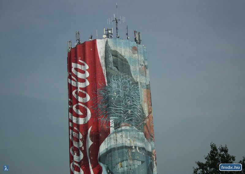 Illustration for article titled Bizarre Water Towers That Look Like Alien Spaceships